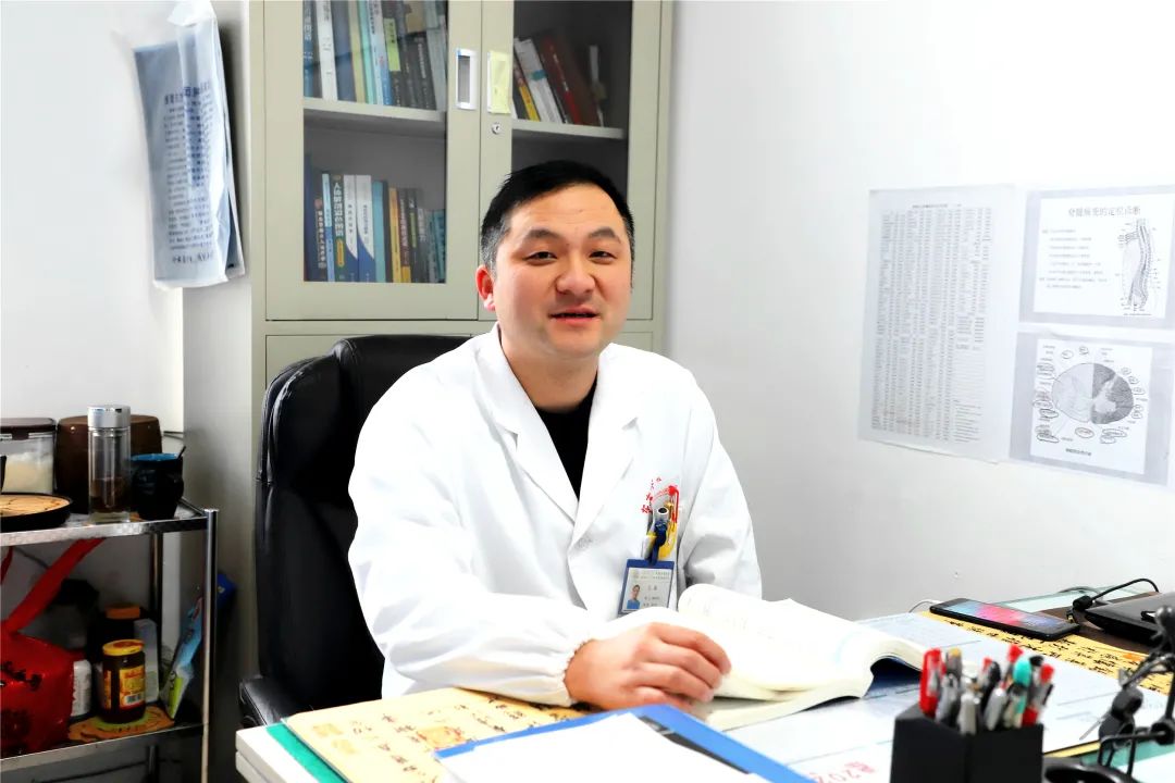  為醫者光明磊落，為病患甘付青春——記東方腫瘤醫院神經内科主任王磊